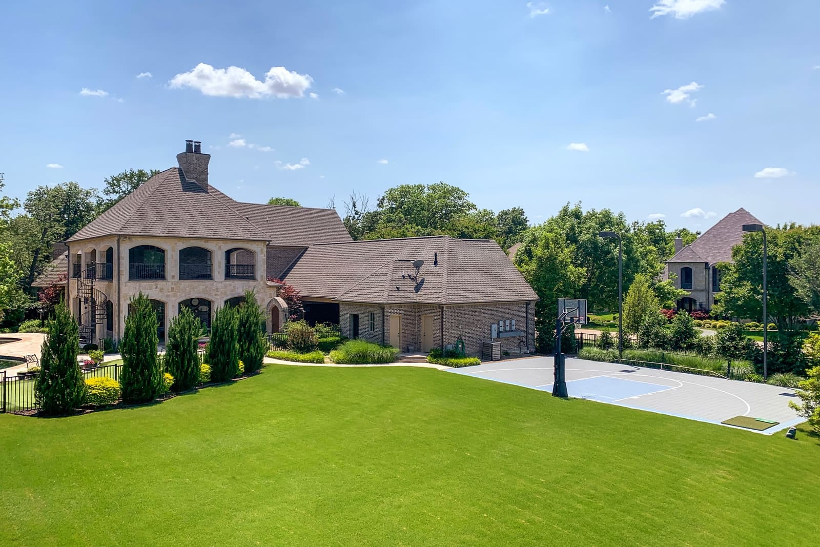 How to Simplify Lawn Scheduling During Peak Demand
