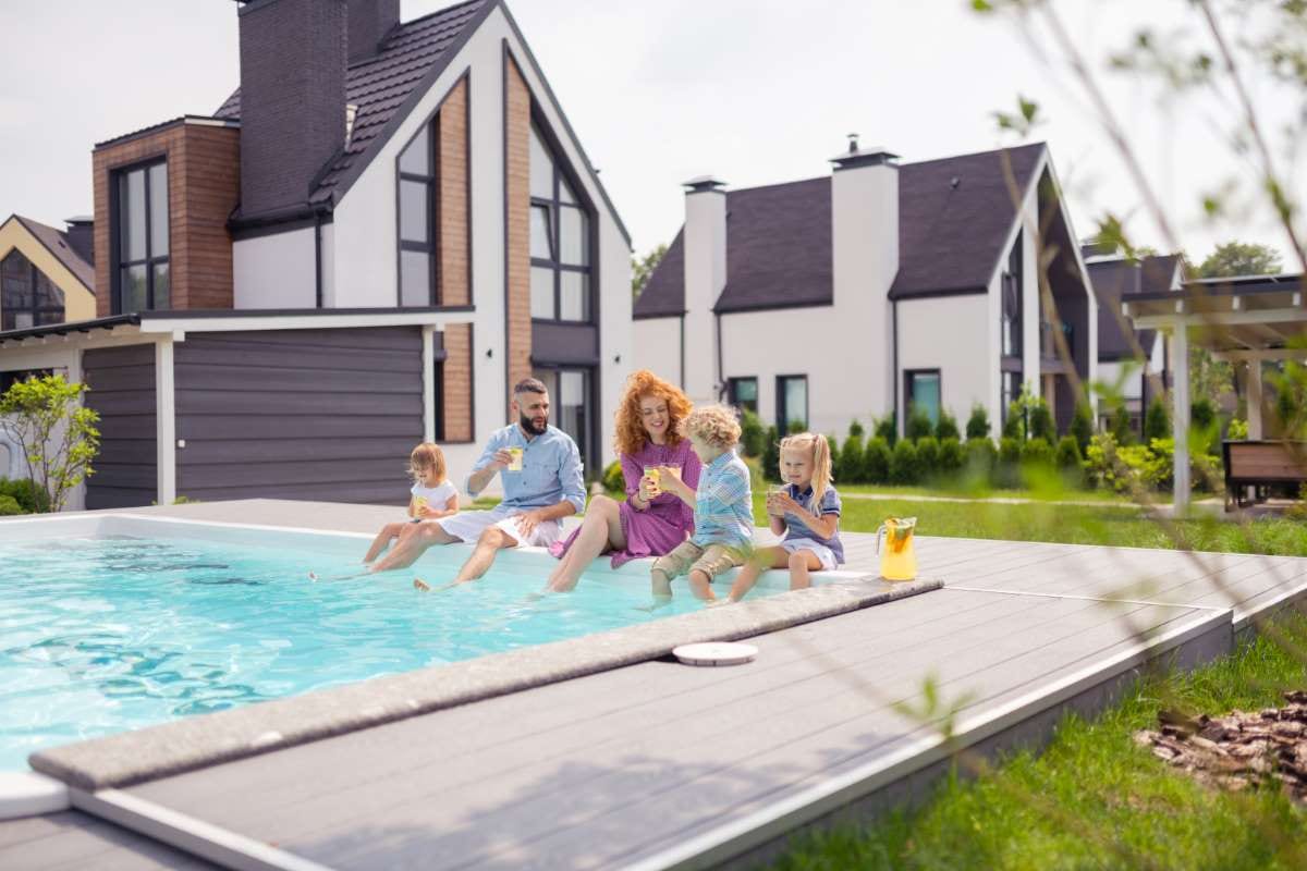 How to Transition from Lawn Care to Snow Removal Services