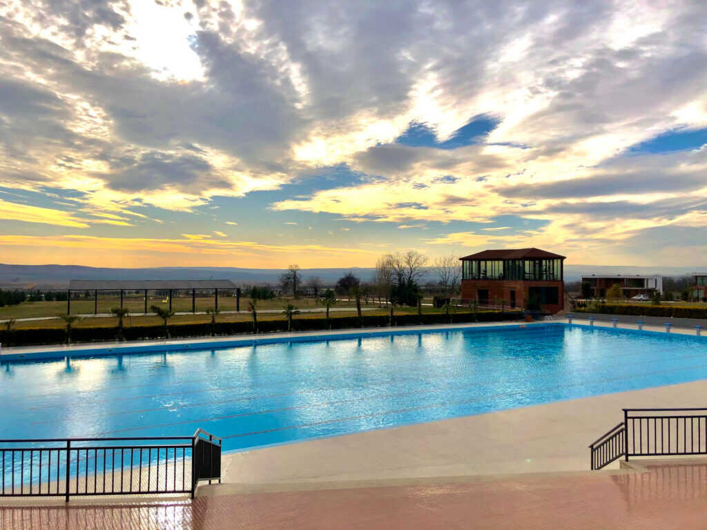 The Secret to Delivering Exceptional Customer Service in Lawn Care