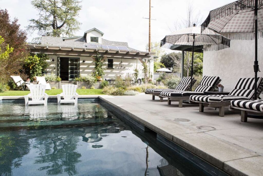 The Role of Mentorship in Lawn Care Business Leadership